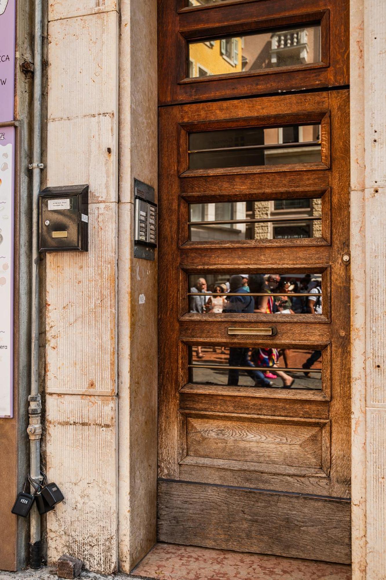 Hoomee Piazza Erbe Apartment Verona Bagian luar foto