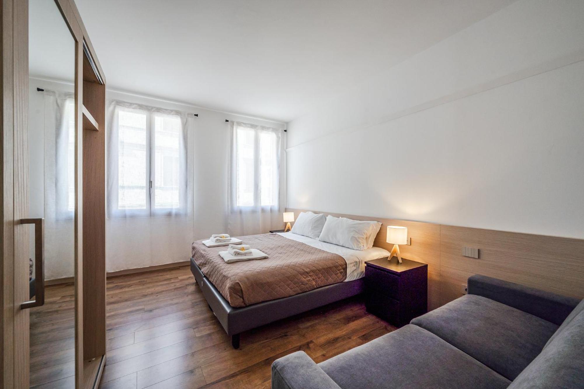 Hoomee Piazza Erbe Apartment Verona Bagian luar foto