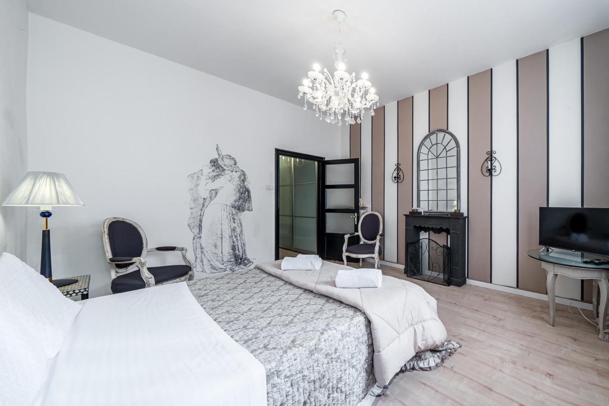 Hoomee Piazza Erbe Apartment Verona Bagian luar foto