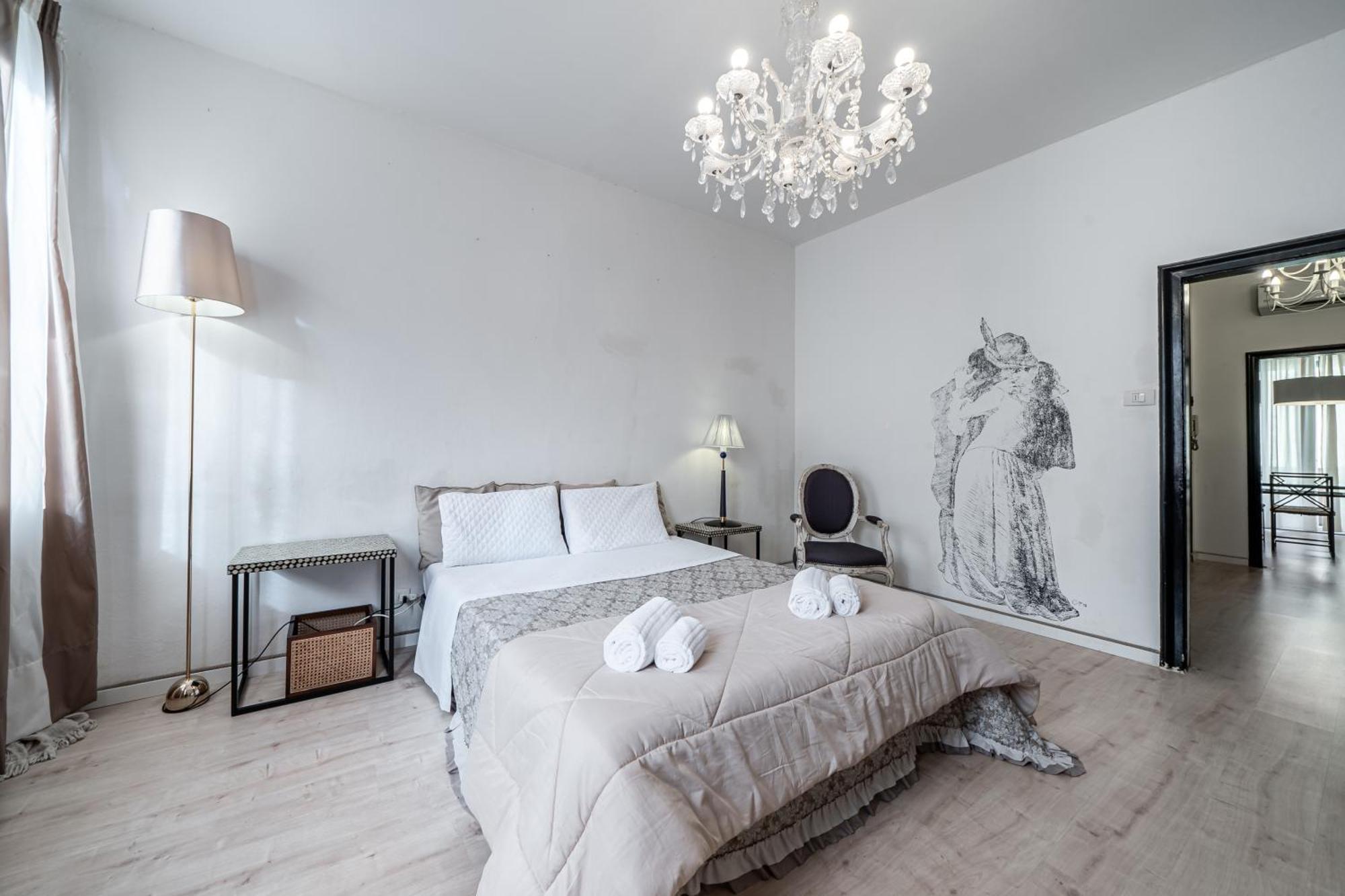 Hoomee Piazza Erbe Apartment Verona Bagian luar foto
